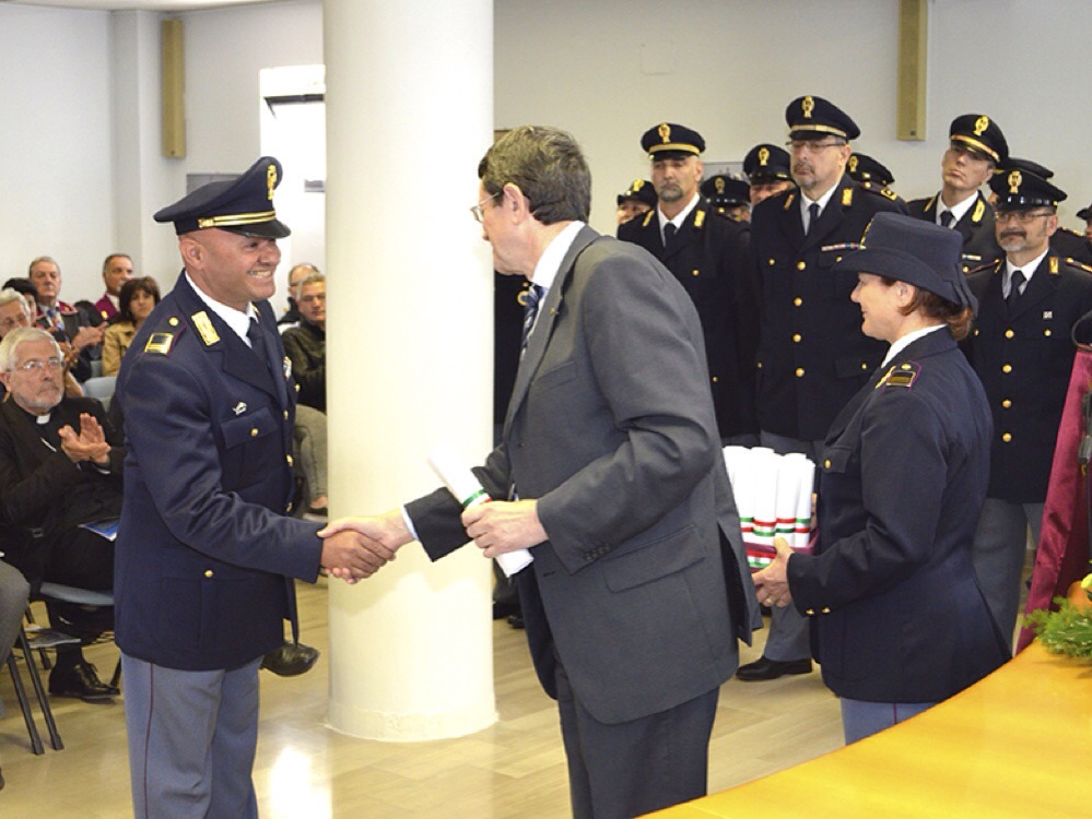 Festa Della Polizia Premiati Gli Agenti Rietinvetrina