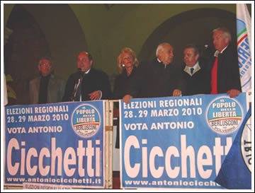 Comizio in piazza di Antonio Cicchetti