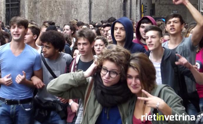 manifestazione_sciopero_studenti_17_10_14_a