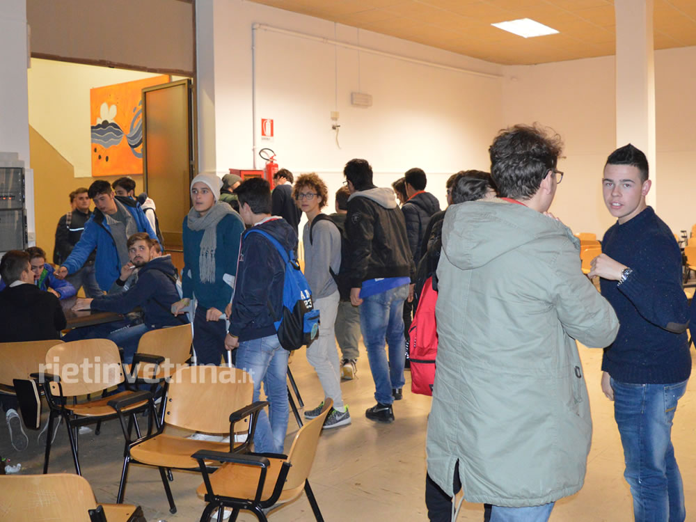 occupazione_studenti_industriali_celestino_rosatelli_17_11_14_a