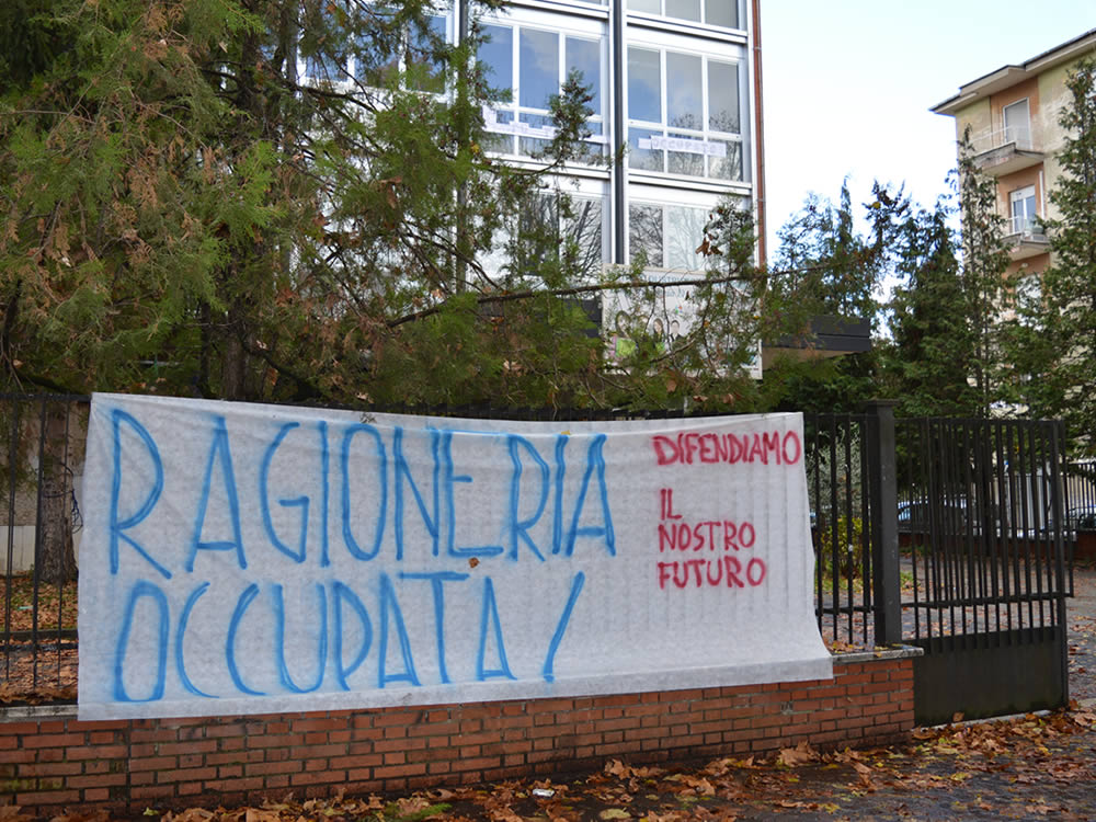 sciopero_studenti_occupazione_ragioneria_itc_17_11_14_b