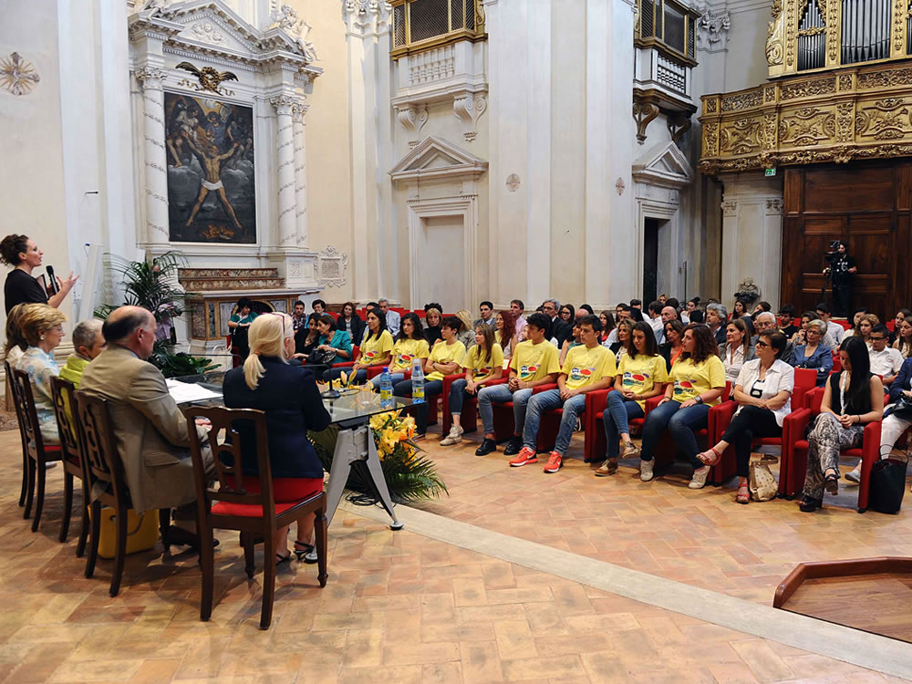 fondazione_varrone_consegna_borse_di_studio_intercultura_2015_a