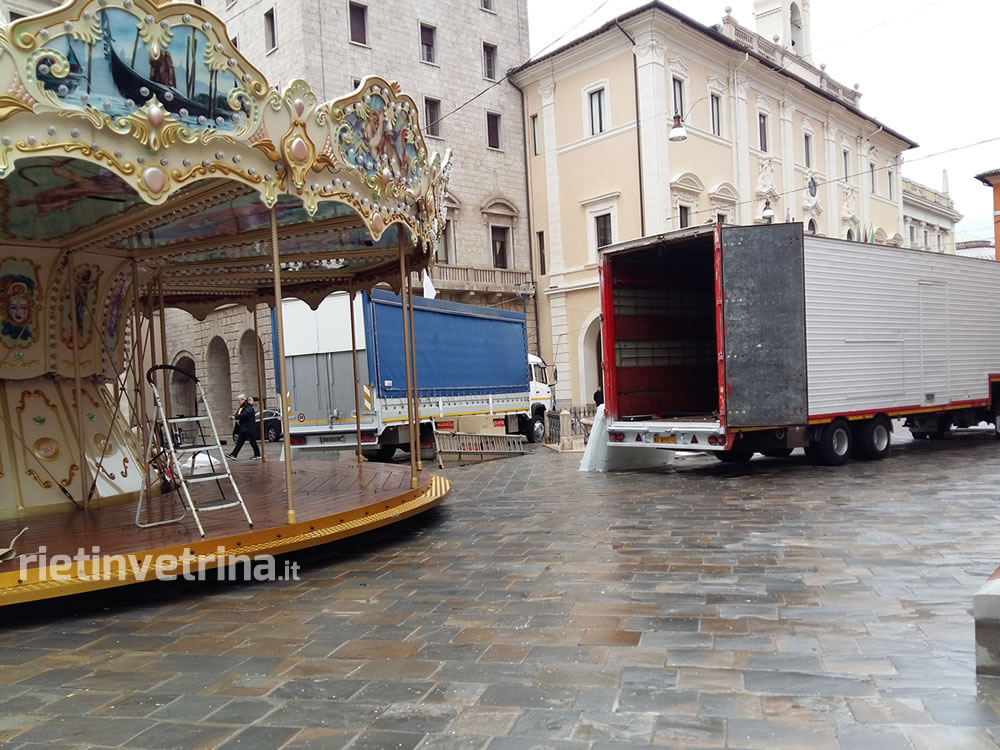 giostra_bambini_piazza_vittorio_emanuele_ii_8