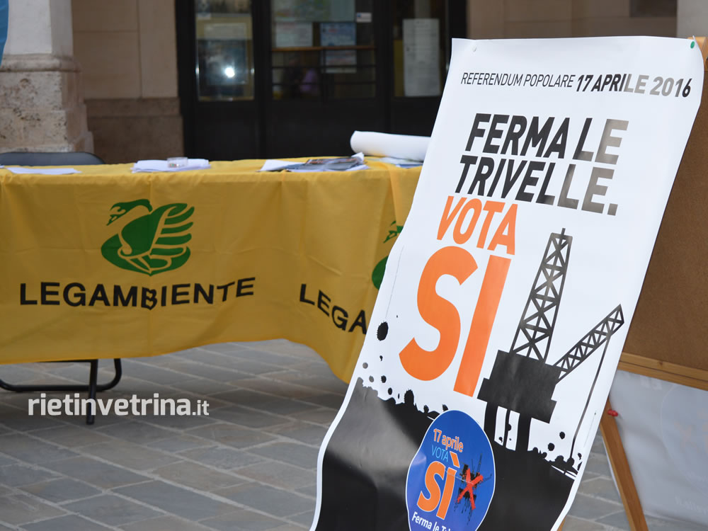referendum_trivelle_comitato_si_in_piazza_vittorio_emanuele_II_1