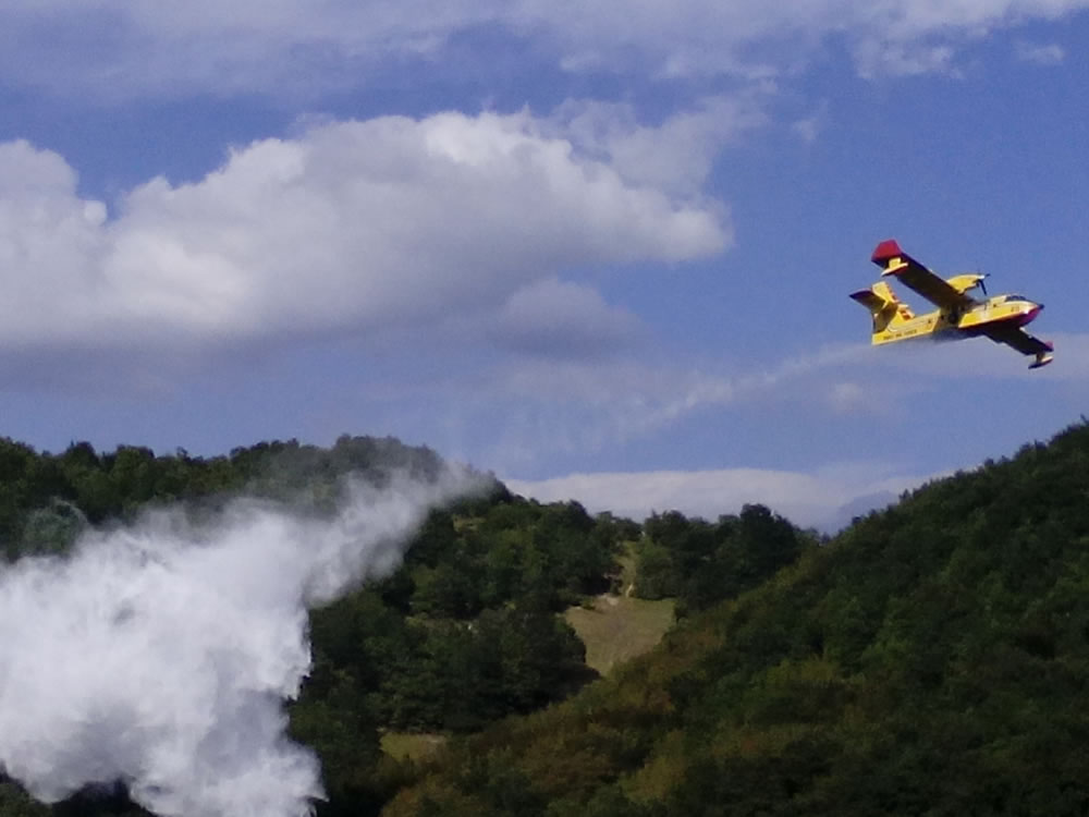 incendi_incendio_bosco_foresta_canadair_2
