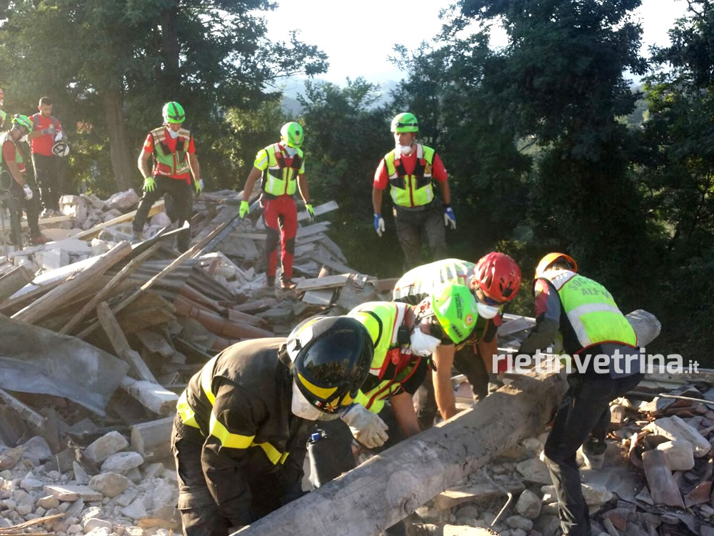 terremoto_amatrice_24_08_16_37_corpo_nazionale_soccorso_alpino_rieti_1