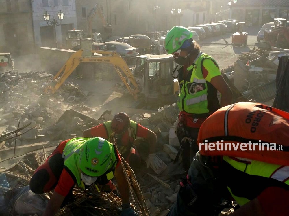 terremoto_amatrice_24_08_16_37_corpo_nazionale_soccorso_alpino_rieti_3