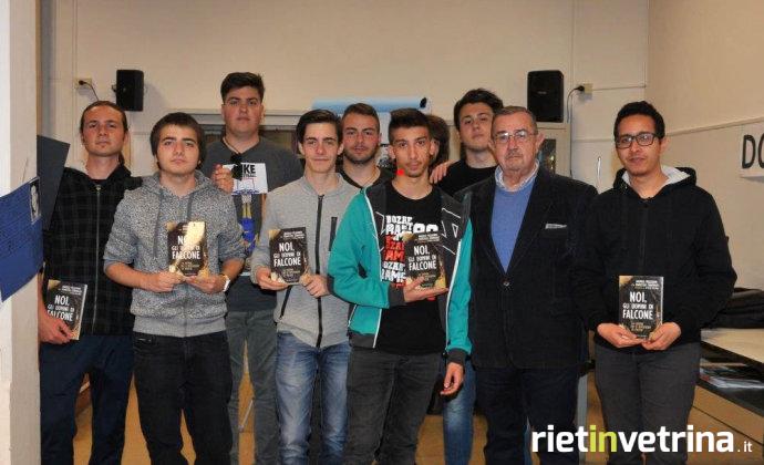 industriali_itis_celestino_rosatelli_studenti_incontrano_generale_arma_carabinieri_pellegrini