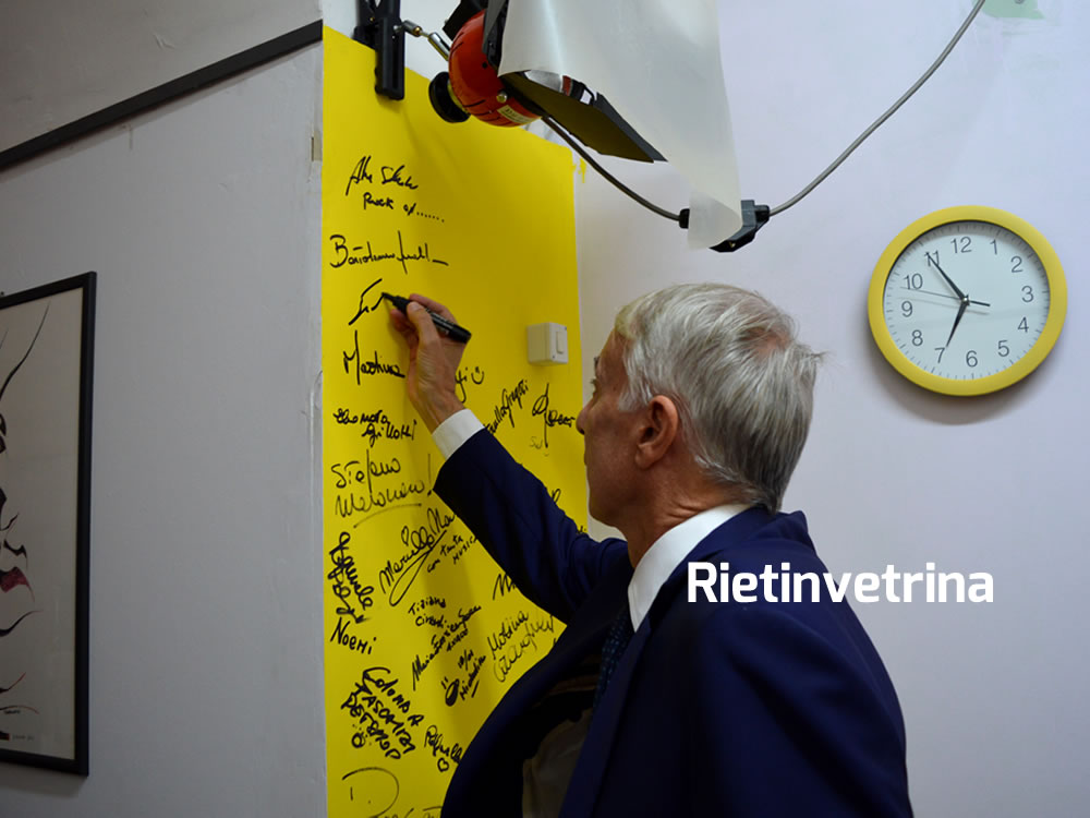giuliano_pisapia_e_luca_telese_redazione_di_rietinvetrina_e_radiomondo_3