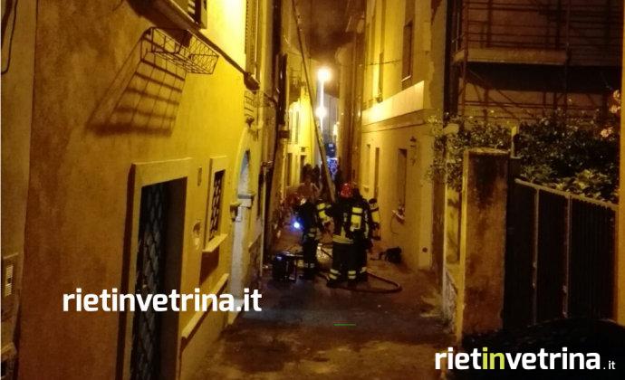 incendio_vicolo_via_barilotto_12_08_17_a