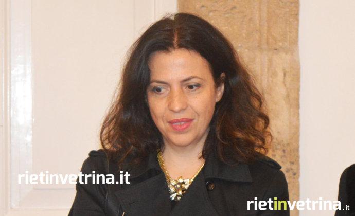 mostra_sculture_fasasi_cooperativa_il_volo_7_assessore_giovanna_palomba