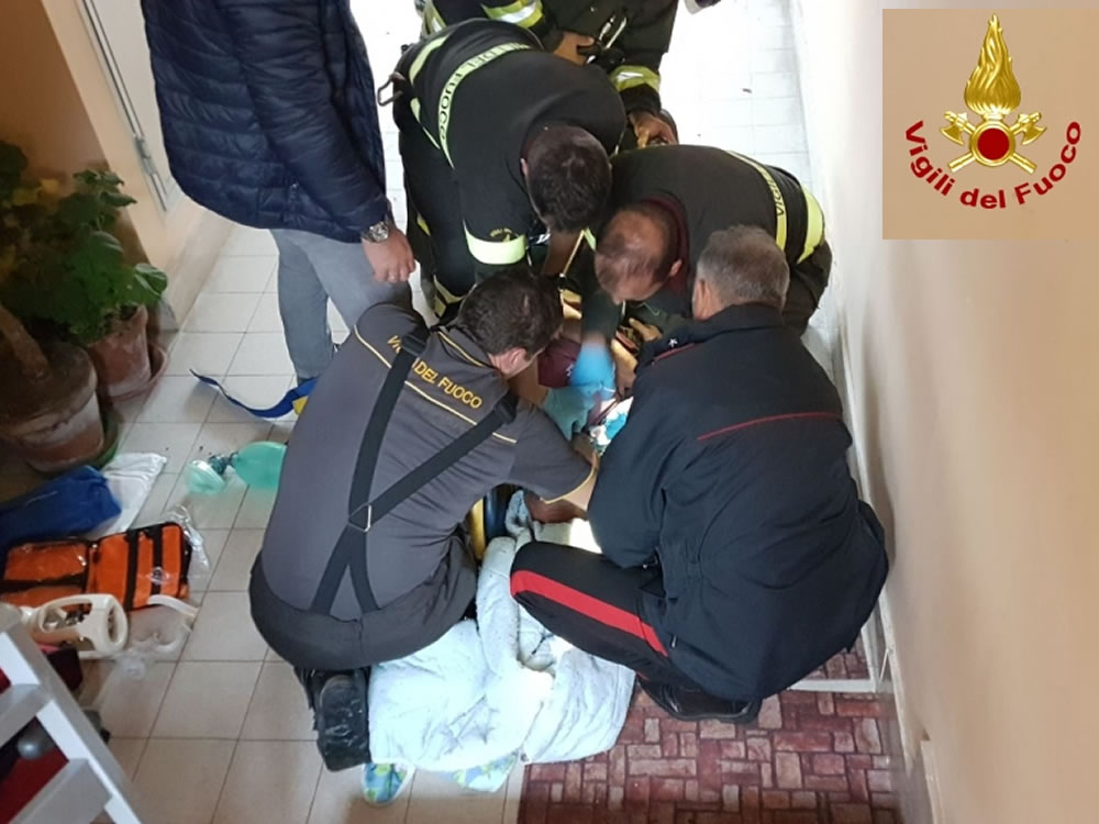 incendio_appartamento_pescorocchiano_salvataggio_inquilino