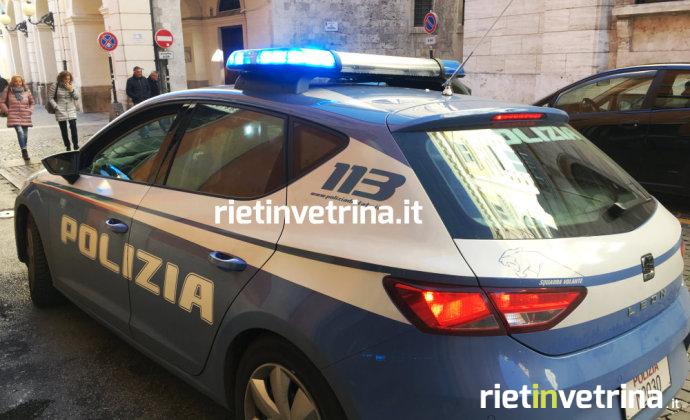 questura_polizia_volante_fermo_donna_poste_centrali_via_garibaldi_20_11_17_b