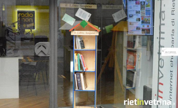 radiomondo_rietinvetrina_il_libro_sospeso_2