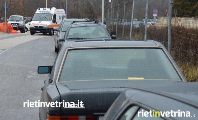 via_baroni_parcheggi_parcheggio_ospedale_de_lellis_auto_divieto_di_sosta_3