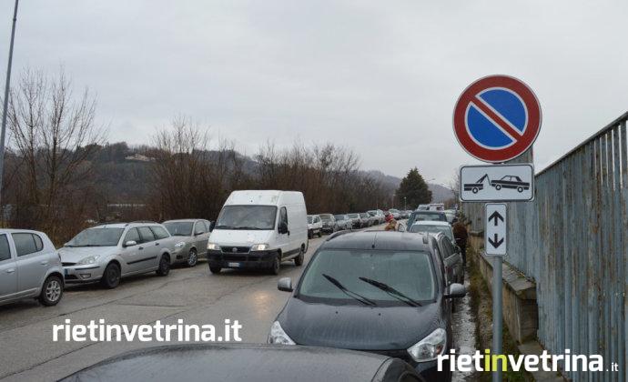 via_kennedy_parcheggi_parcheggio_ospedale_de_lellis_auto_divieto_di_sosta_10