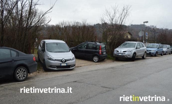 via_kennedy_parcheggi_parcheggio_ospedale_de_lellis_auto_divieto_di_sosta_13