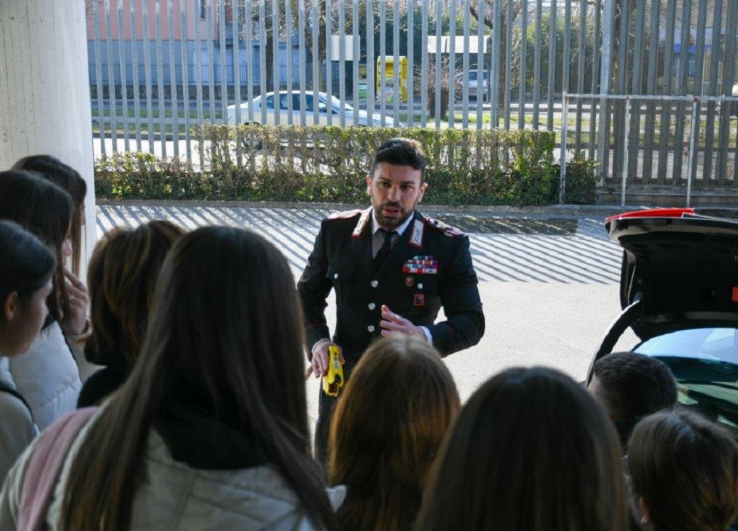 Un Giorno Da Carabiniere Gli Alunni Di Borgorose Ospiti Del Comando