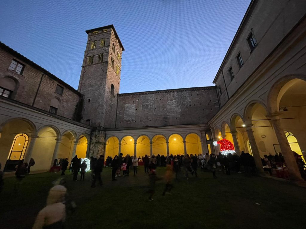 Magia Al Chiostro Di Sant Agostino Con I Mercatini Dellistituto Marconi Sacchetti Rietinvetrina